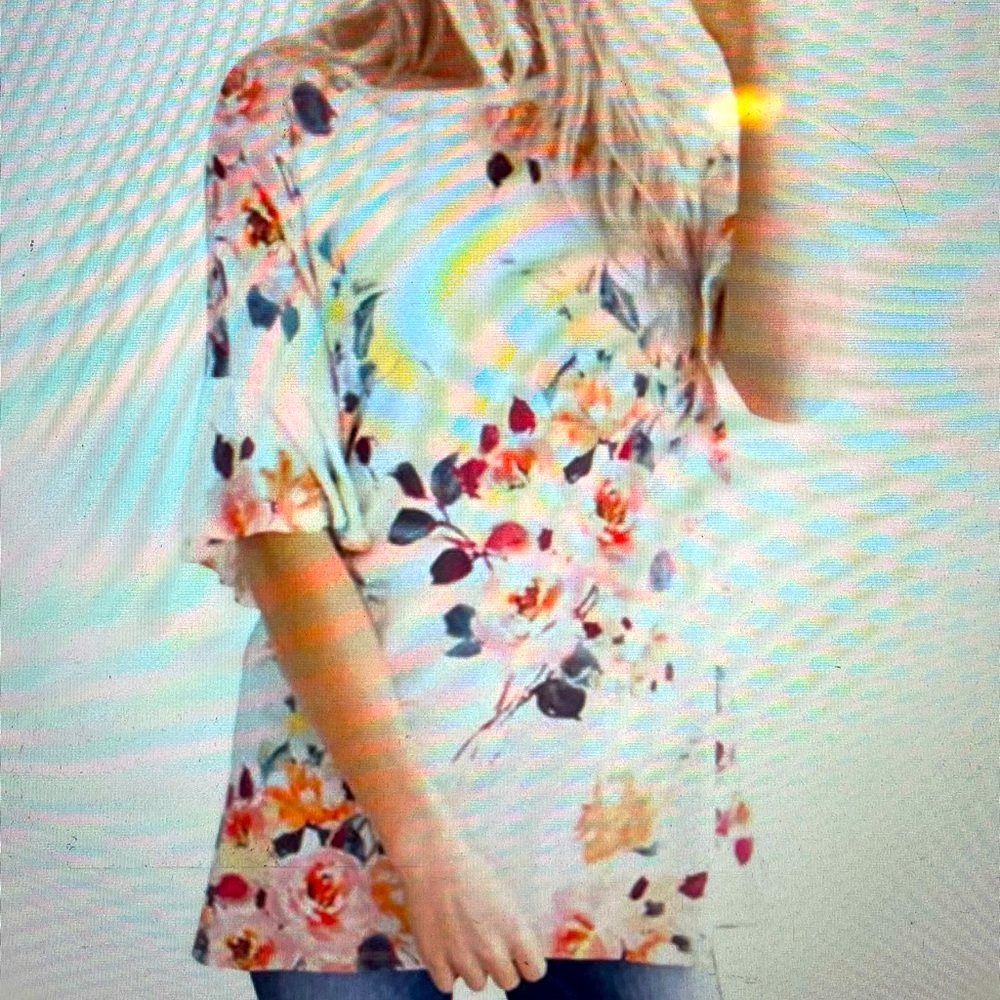 NWT Lainab white floral print ruffle sleeves loose fit tunic, size S bohemian